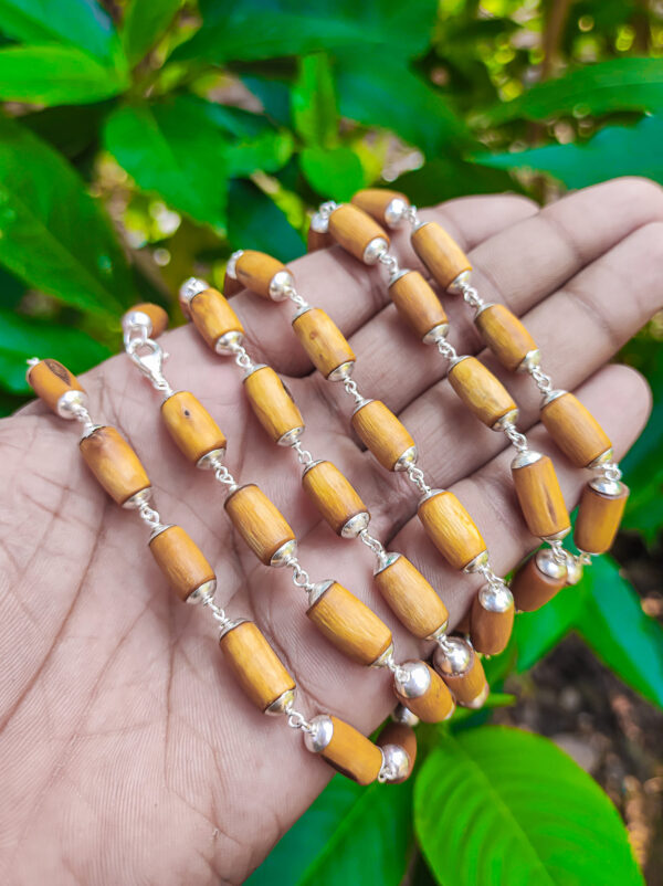 Vaishnava Neckbead - Image 3